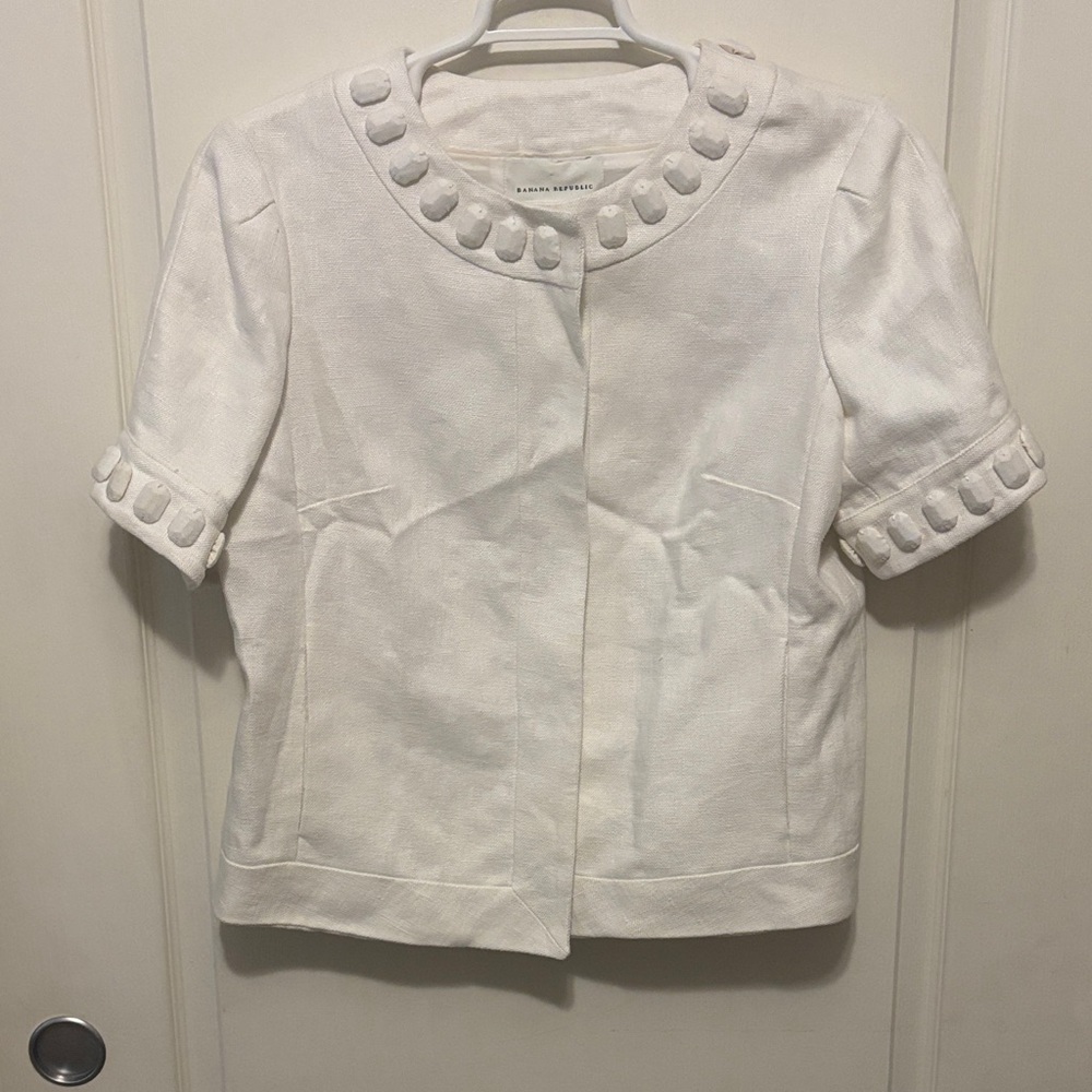 Banana Republic White Short Sleeve Linen Jacket with Button Details